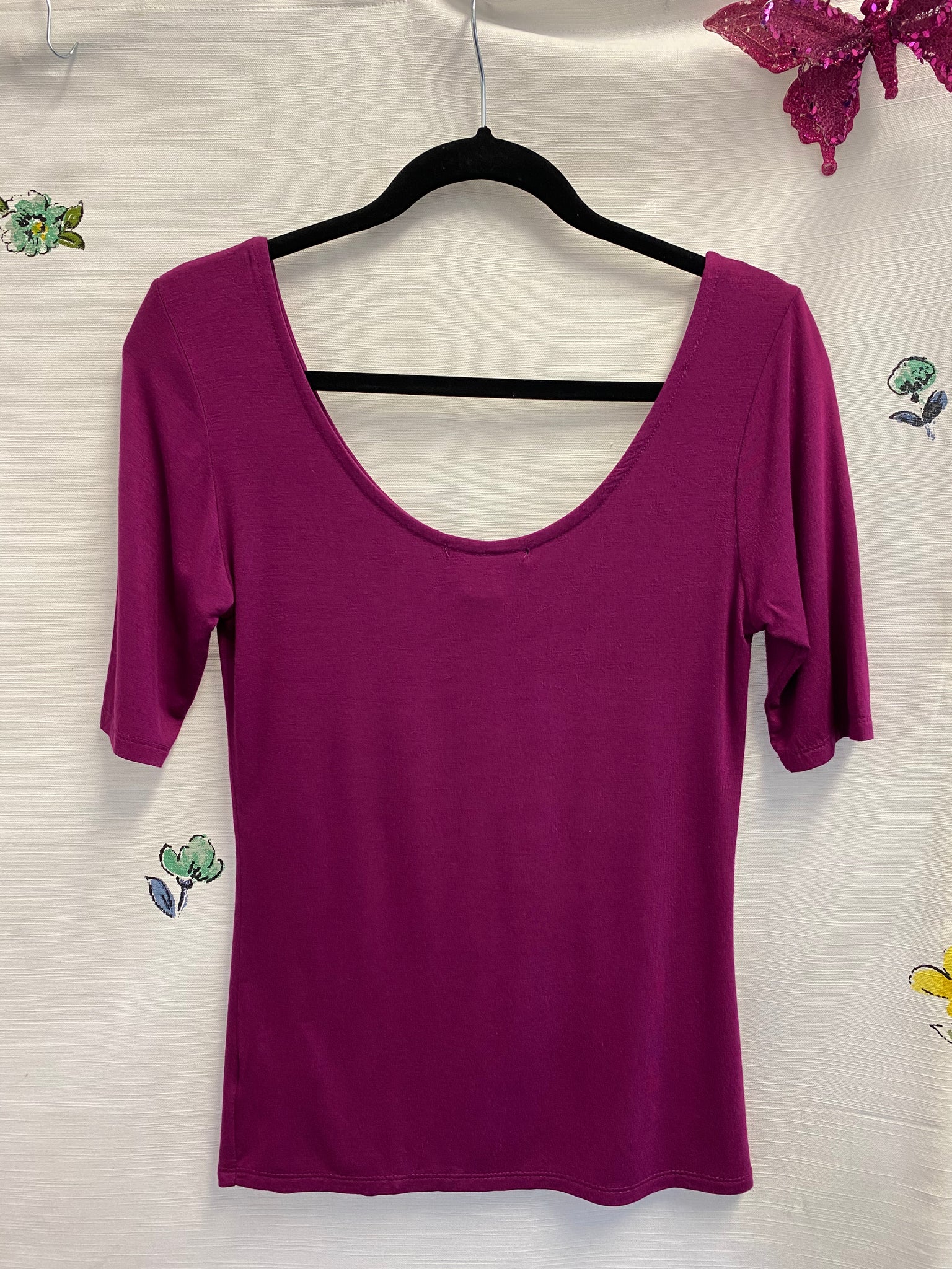 Basic Scoop Neck Top